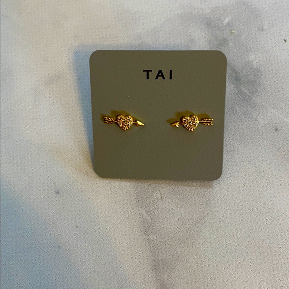 Pave CZ heart & arrow stud earring